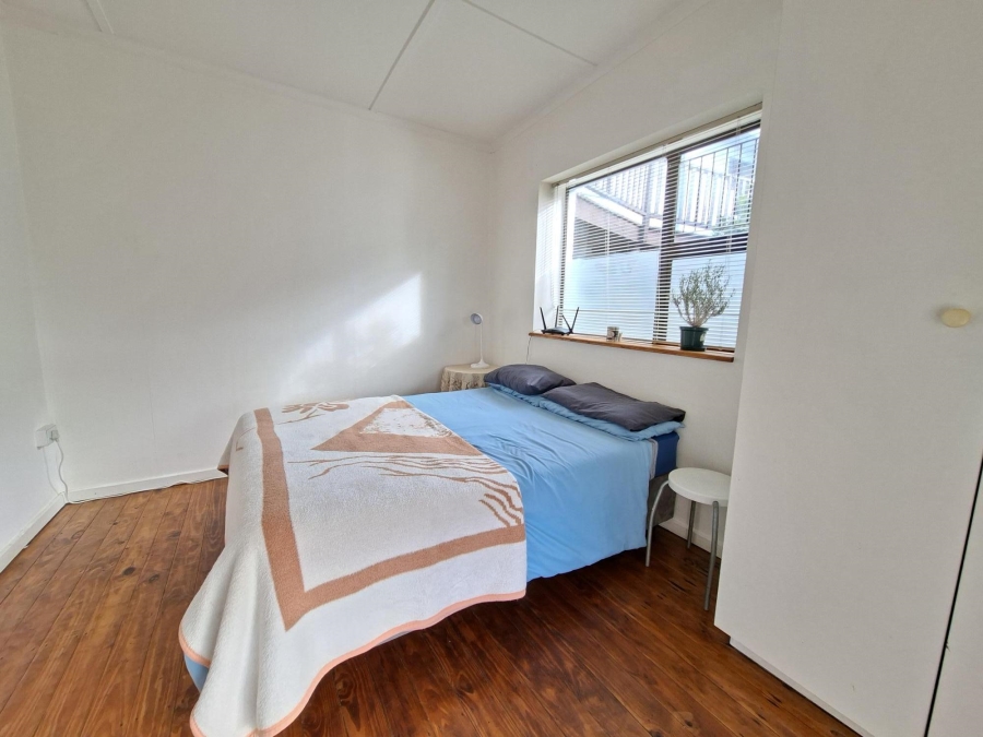 6 Bedroom Property for Sale in Pringle Bay Western Cape